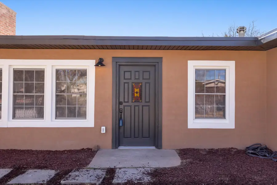 1420 Freeman Avenue Nw, Albuquerque, NM 87107 - Image #2