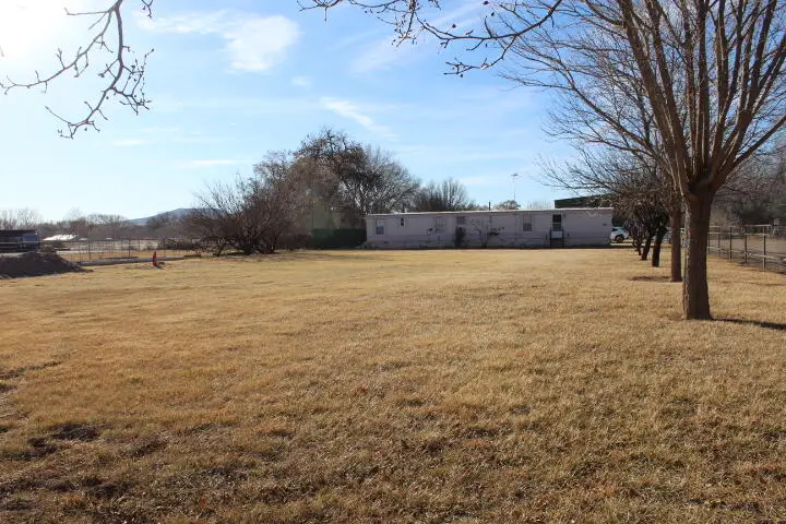 401 Chantelly Lane, Los Lunas, NM 87031 - Image #2