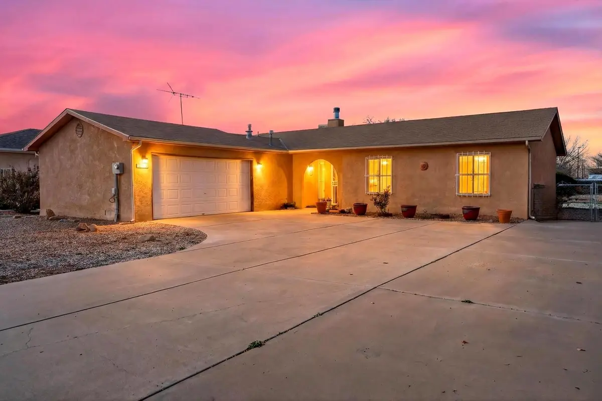 2611 Linda Lane Sw, Albuquerque, NM 87105 - Image #1