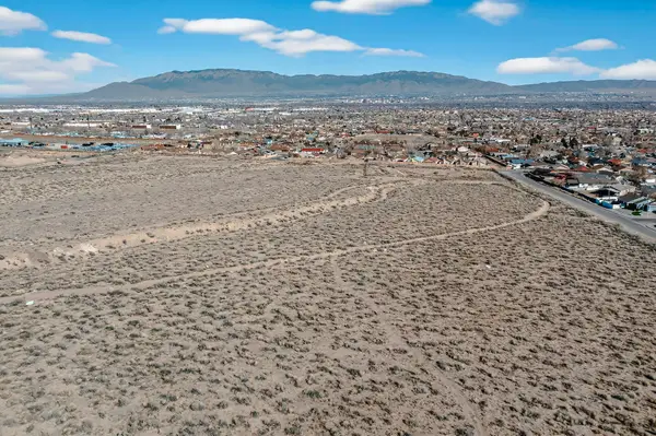 10350 Sunset Gardens Road Sw, Albuquerque, NM 87121