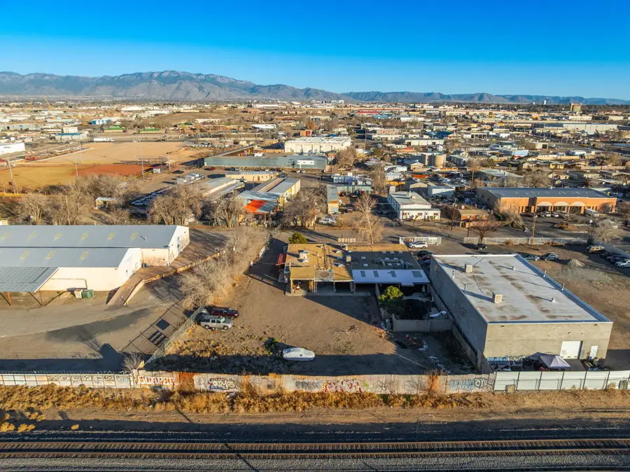 3821 Commercial Street Ne, Albuquerque, NM 87107 - #3