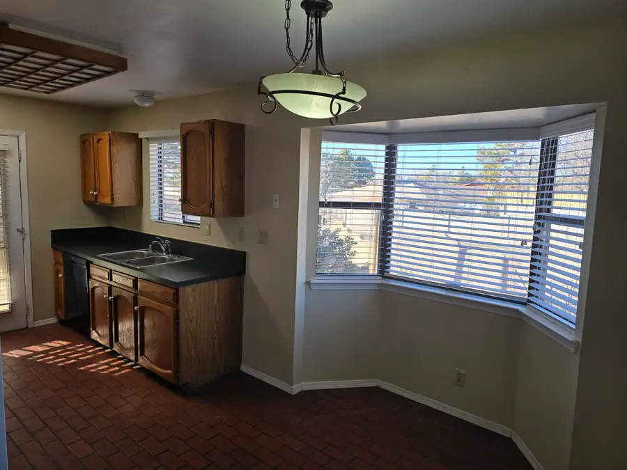 5231 Purcell Drive Ne, Albuquerque, NM 87111 - Image #2