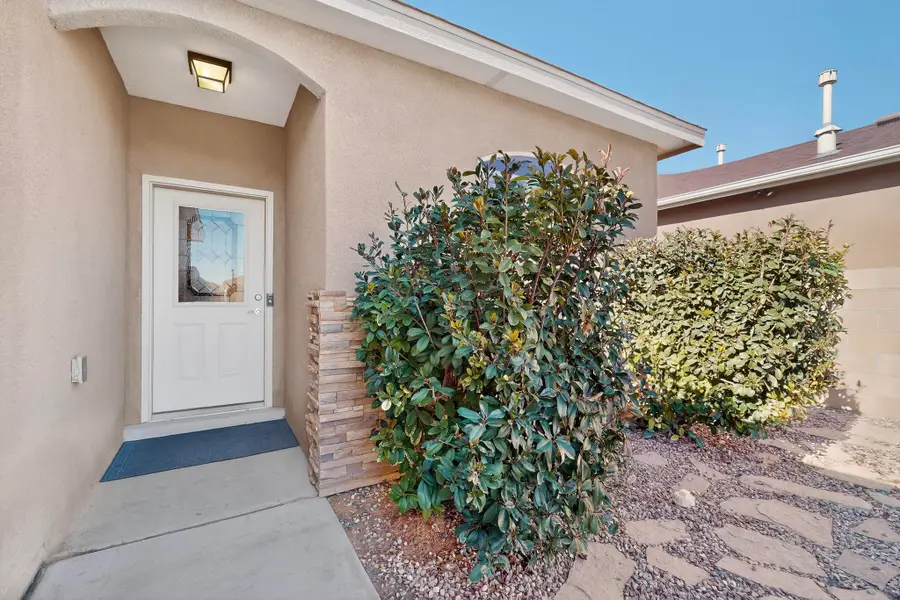 890 Fire Wheel Loop, Los Lunas, NM 87031 - Image #2