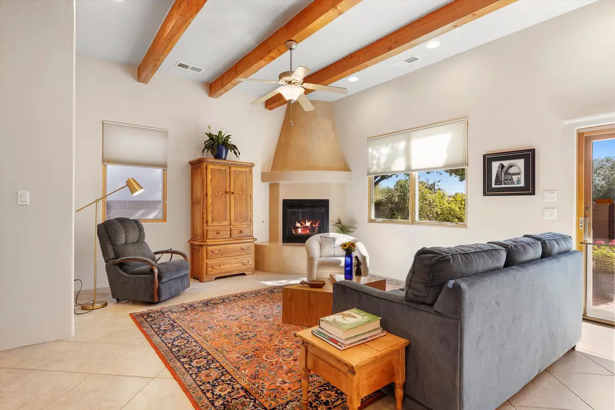2020 Sydney Lane Nw, Albuquerque, NM 87107 - #1