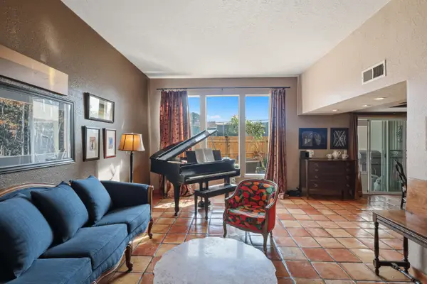 5132 La Fiesta Drive Ne, Albuquerque, NM 87109