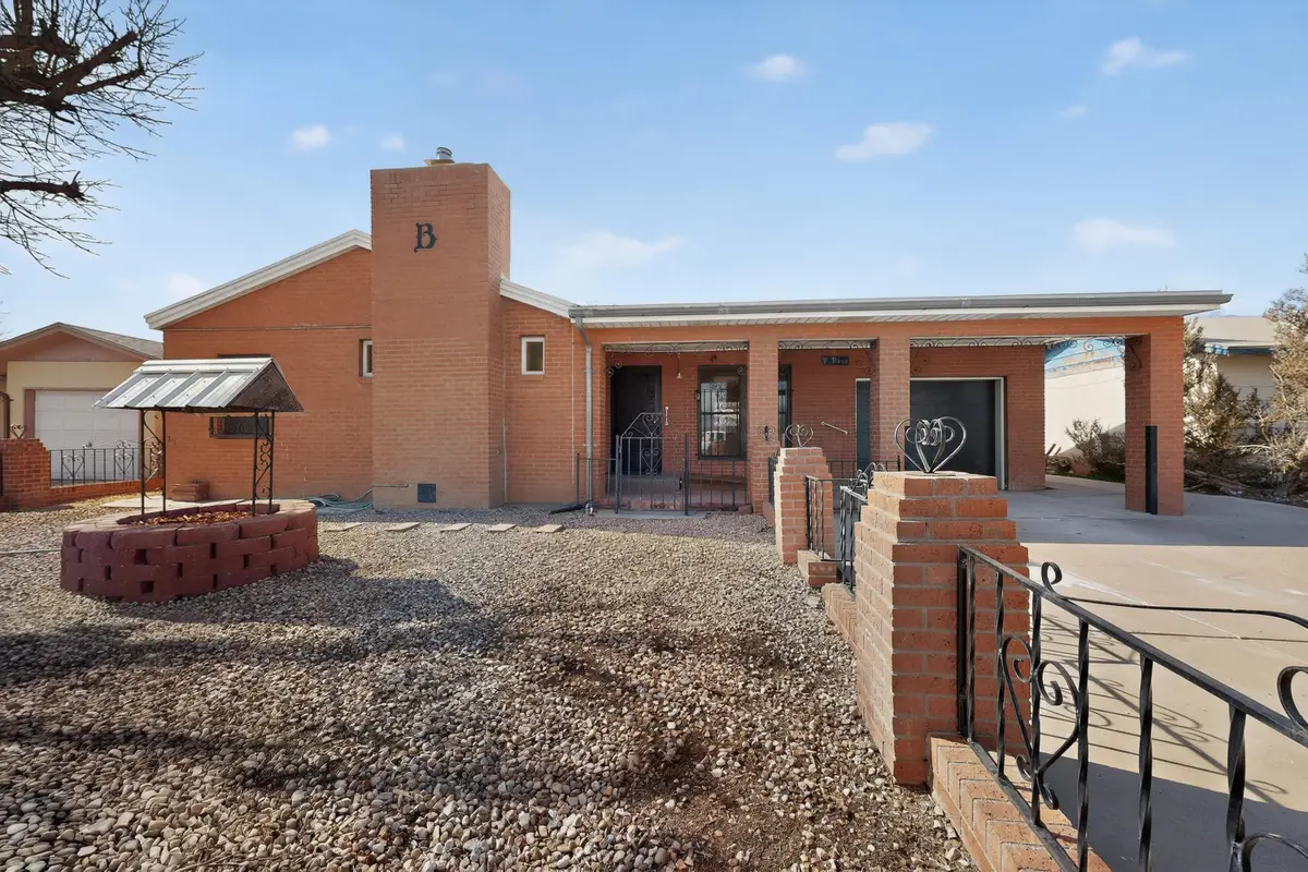 2613 San Isidro Street Nw, Albuquerque, NM 87104 - #1