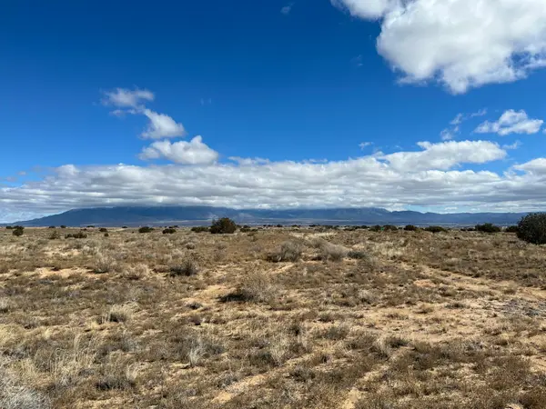 Valiente Road Nw, Albuquerque, NM 87120