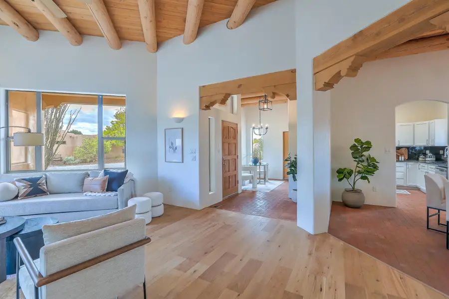 337 Nara Visa Court Nw, Los Ranchos De Albuquerque, NM 87107 - #2