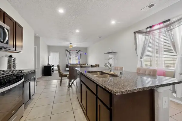 10683 Valedon Lane Sw, Albuquerque, NM 87121