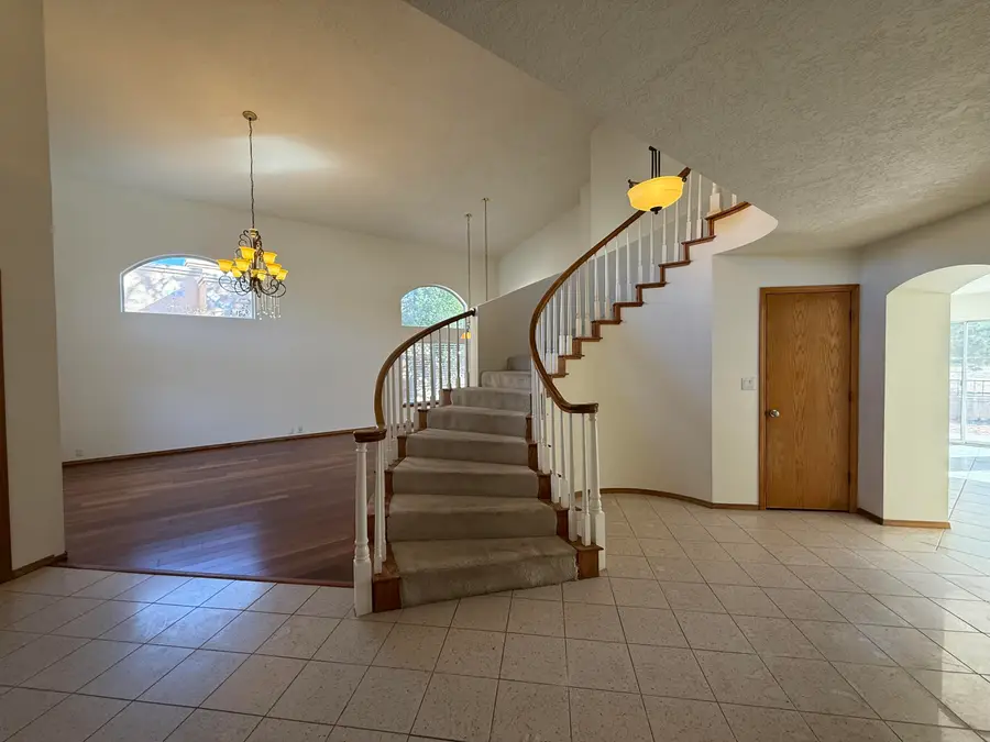 8212 Eagle Rock Avenue Ne, Albuquerque, NM 87122 - #2