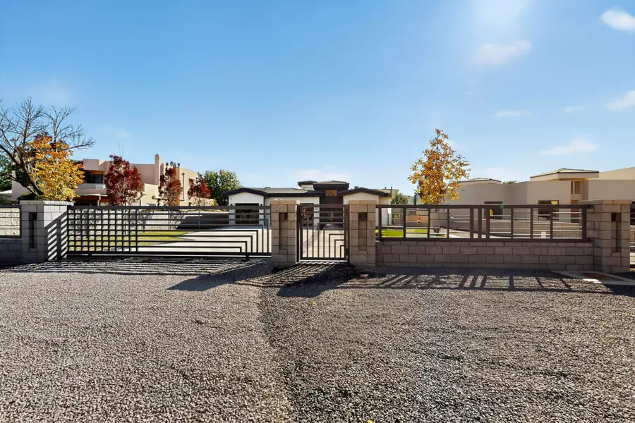 416 Bledsoe Road Nw, Albuquerque, NM 87107 - #3