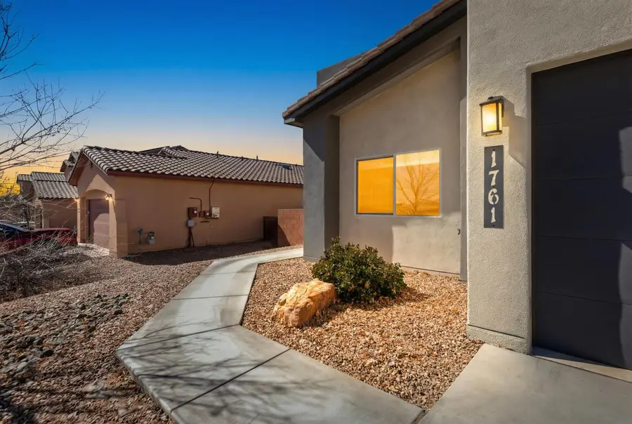 1761 Camino Cancun, Los Lunas, NM 87031 - #2