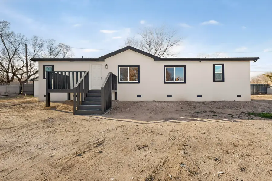 23 Lakeview Street, Los Lunas, NM 87031 - #2