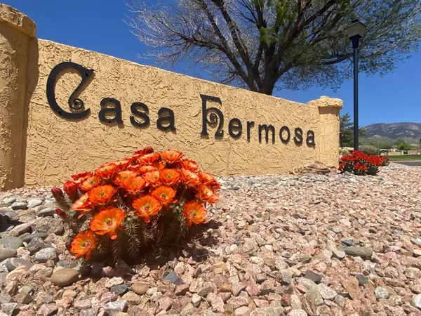 14 Casa Hermosa Drive Ne, Albuquerque, NM 87112