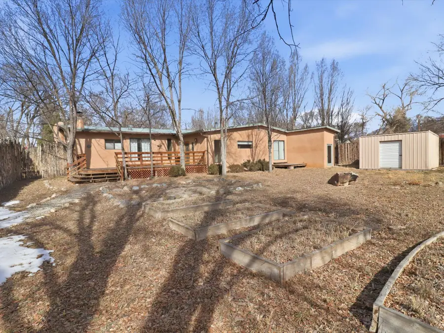 104 Guthrie Lane #A & B, Taos, NM 87571 - #2