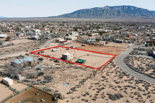 775 Camino Sin Pasada, Corrales, NM 87048