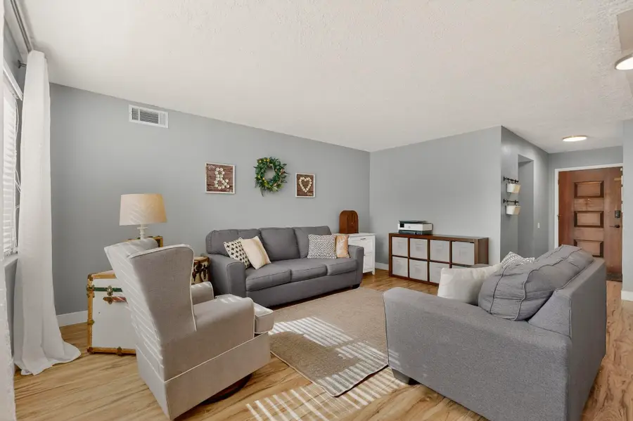 3224 Lucerne Street Ne, Albuquerque, NM 87111 - #3