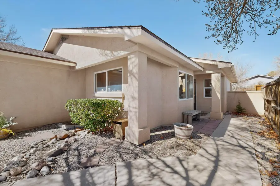 593 Clayton Meadows Drive Ne, Rio Rancho, NM 87144 - #2