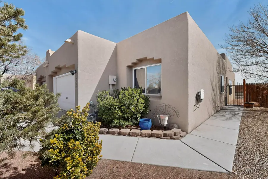 5900 Camino De La Luna Nw, Albuquerque, NM 87120 - #2