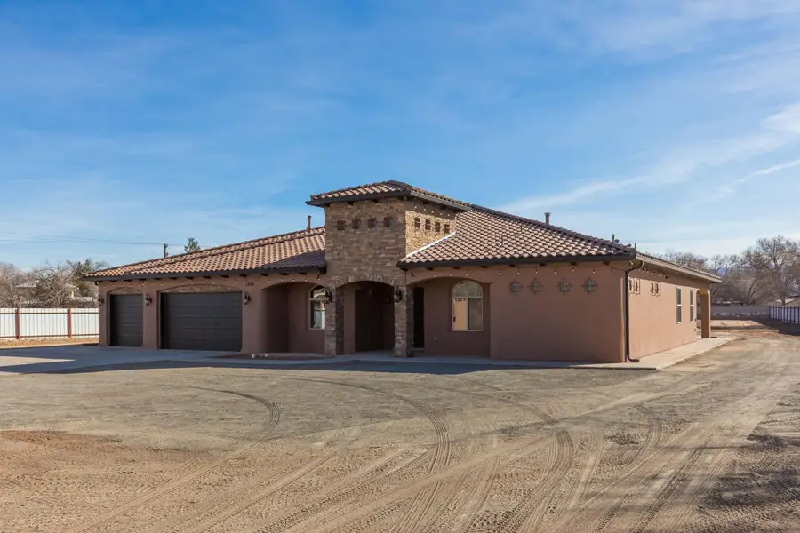 1202 Gabaldon Road Nw, Albuquerque, NM 87104 - #2
