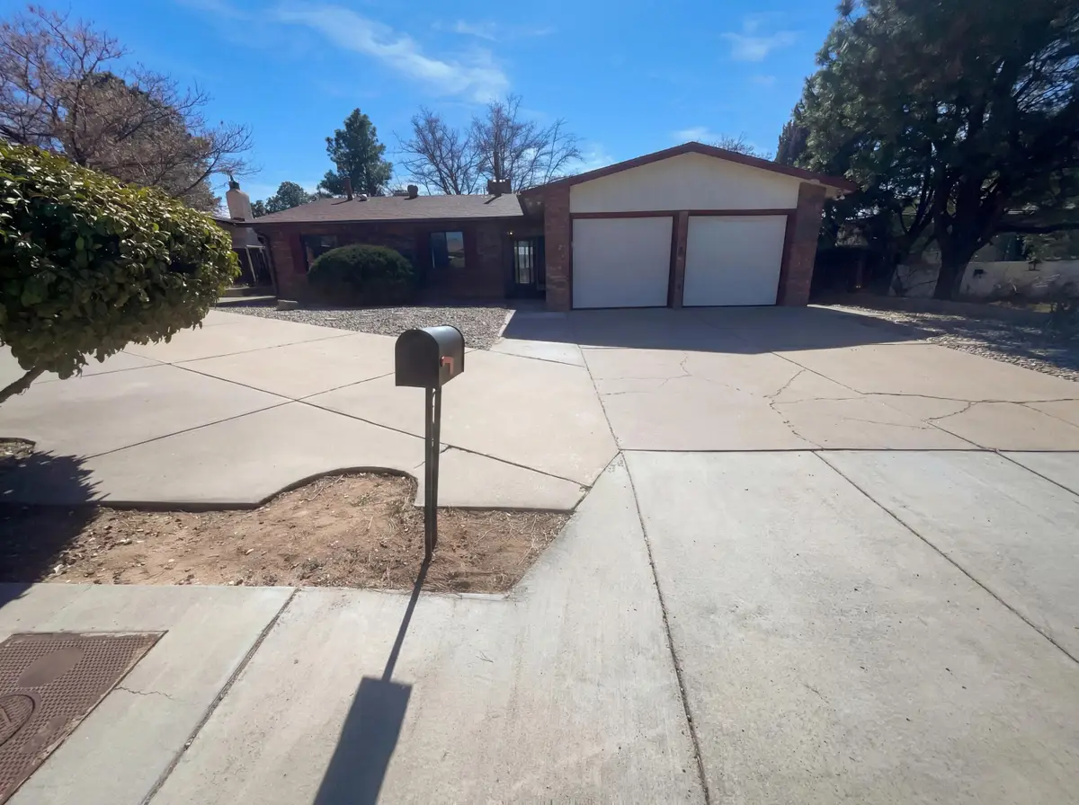 7212 Derickson Avenue Ne, Albuquerque, NM 87109 - #1