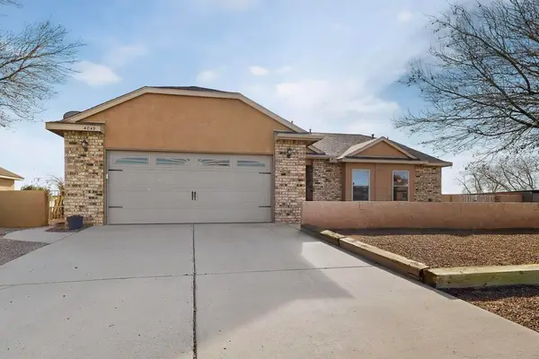 4049 Montreal Loop Ne, Rio Rancho, NM 87144