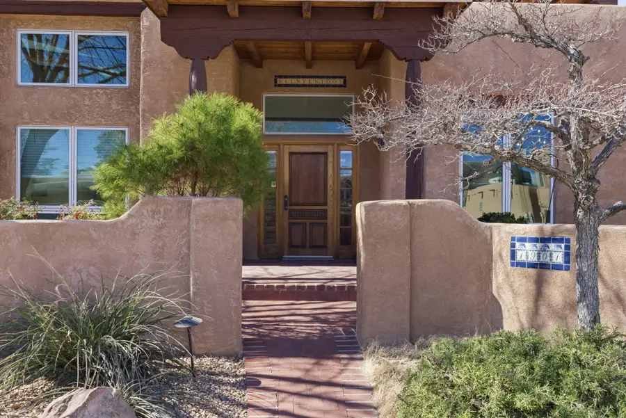 1901 Via Del Sol Ne, Albuquerque, NM 87110 - #2