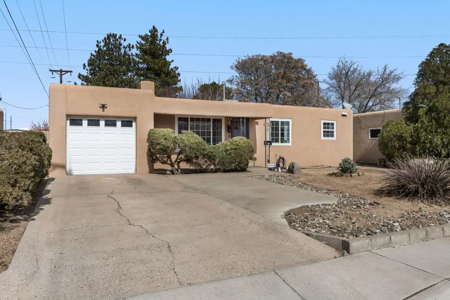 6013 Zimmerman Avenue Ne, Albuquerque, NM 87110 - #3