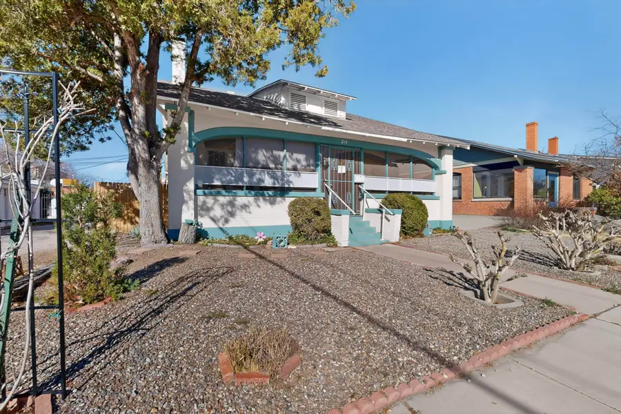215 9th Street Nw, Albuquerque, NM 87102 - #2