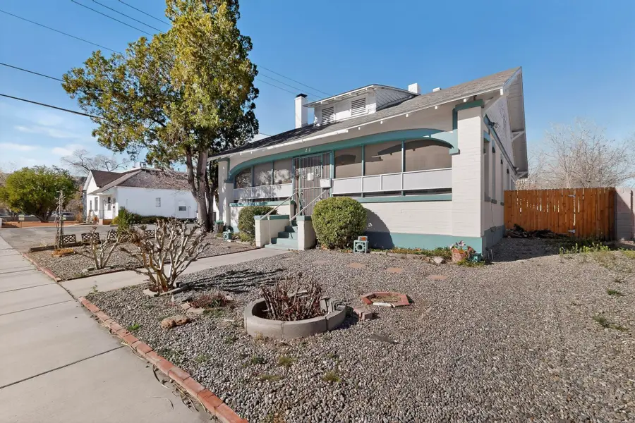 215 9th Street Nw, Albuquerque, NM 87102 - #3