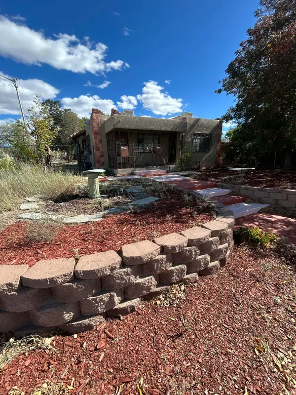 1100 Buena Vista Drive Se, Albuquerque, NM 87106