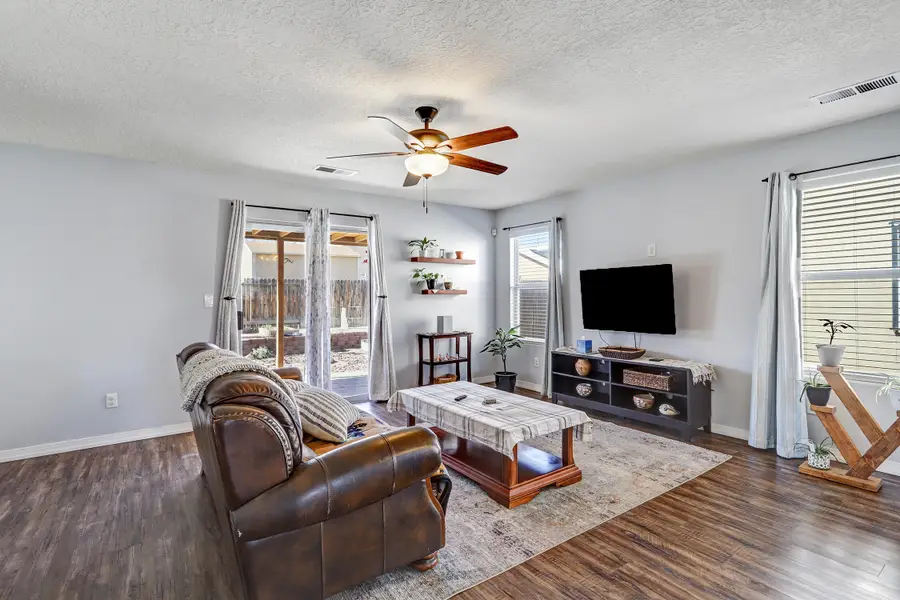 431 Bluethorn Court Sw, Albuquerque, NM 87121 - #2