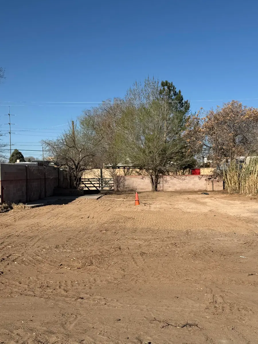 207 Richmond Drive Se, Albuquerque, NM 87106 - #2