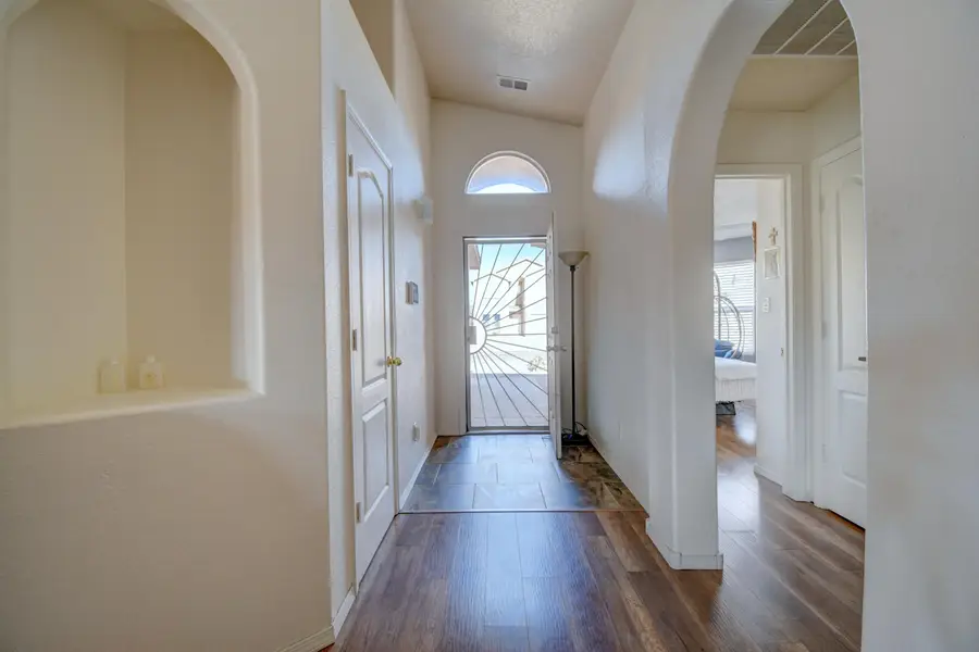 76 Avenida Jardin, Los Lunas, NM 87031 - #2