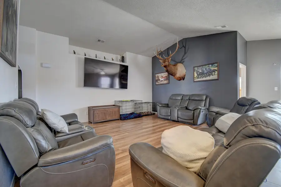 76 Avenida Jardin, Los Lunas, NM 87031 - #3