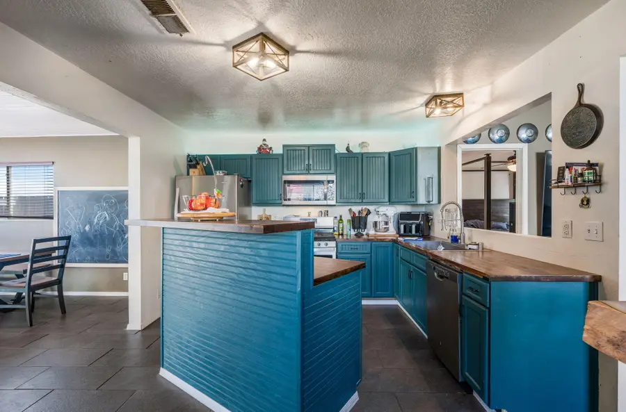 2108 Sierra Lane Ne, Rio Rancho, NM 87144 - #3