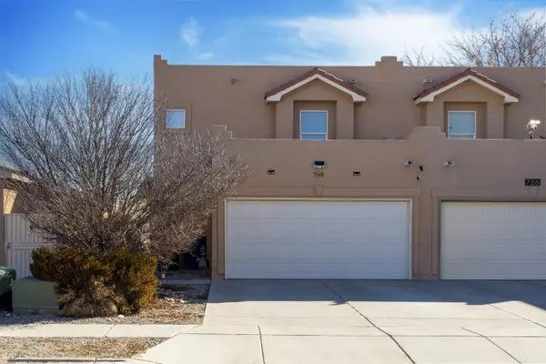 760 Mesa Del Rio Street Nw, Albuquerque, NM 87121