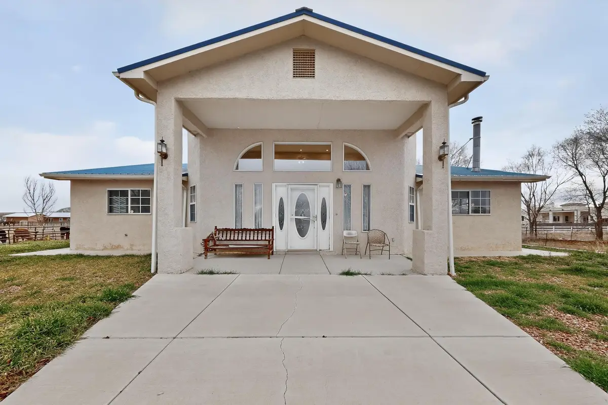 24 Della Road, Los Lunas, NM 87031 - #1
