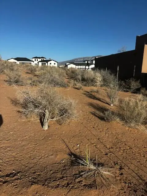 2013 Contreras Road Ne, Rio Rancho, NM 87144