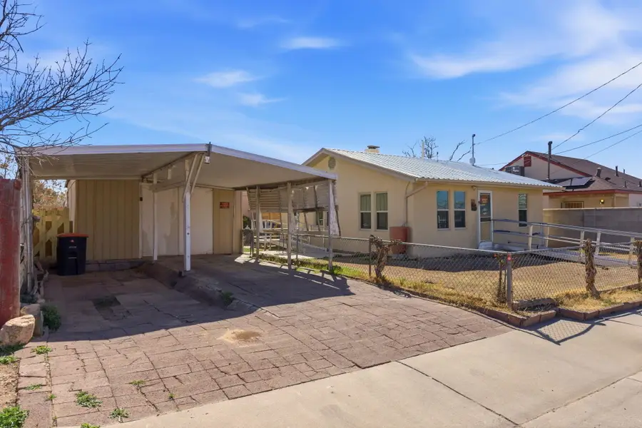 518 Kinley Avenue Nw, Albuquerque, NM 87102 - #3