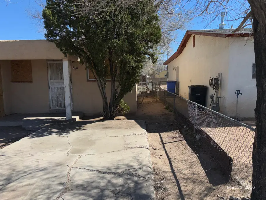 234 Texas Street Ne, Albuquerque, NM 87108 - #3