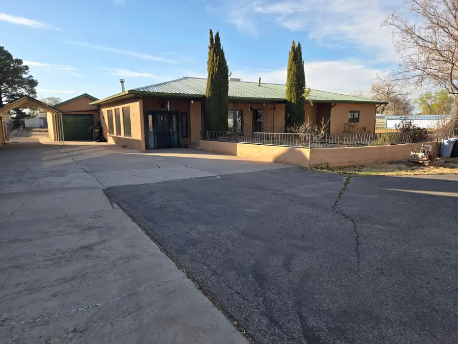 411 N Rubennie Place Nw, Albuquerque, NM 87114 - #2