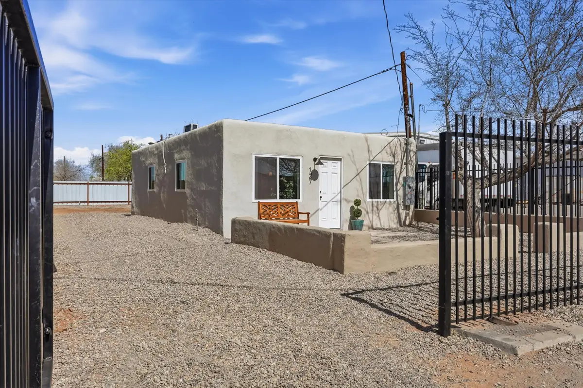 127 Veranda Road Nw, Albuquerque, NM 87107 - #1