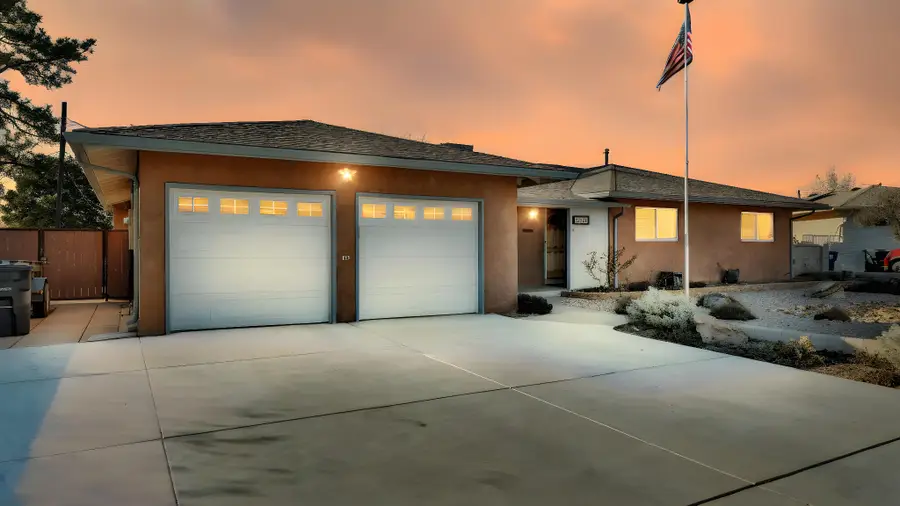 3207 Indiana Street Ne, Albuquerque, NM 87110 - #3