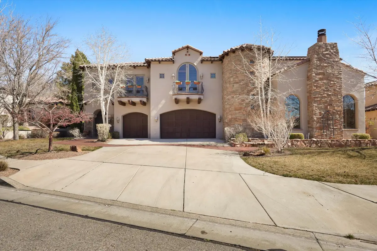 8820 Gypsy Drive Ne, Albuquerque, NM 87122 - #1