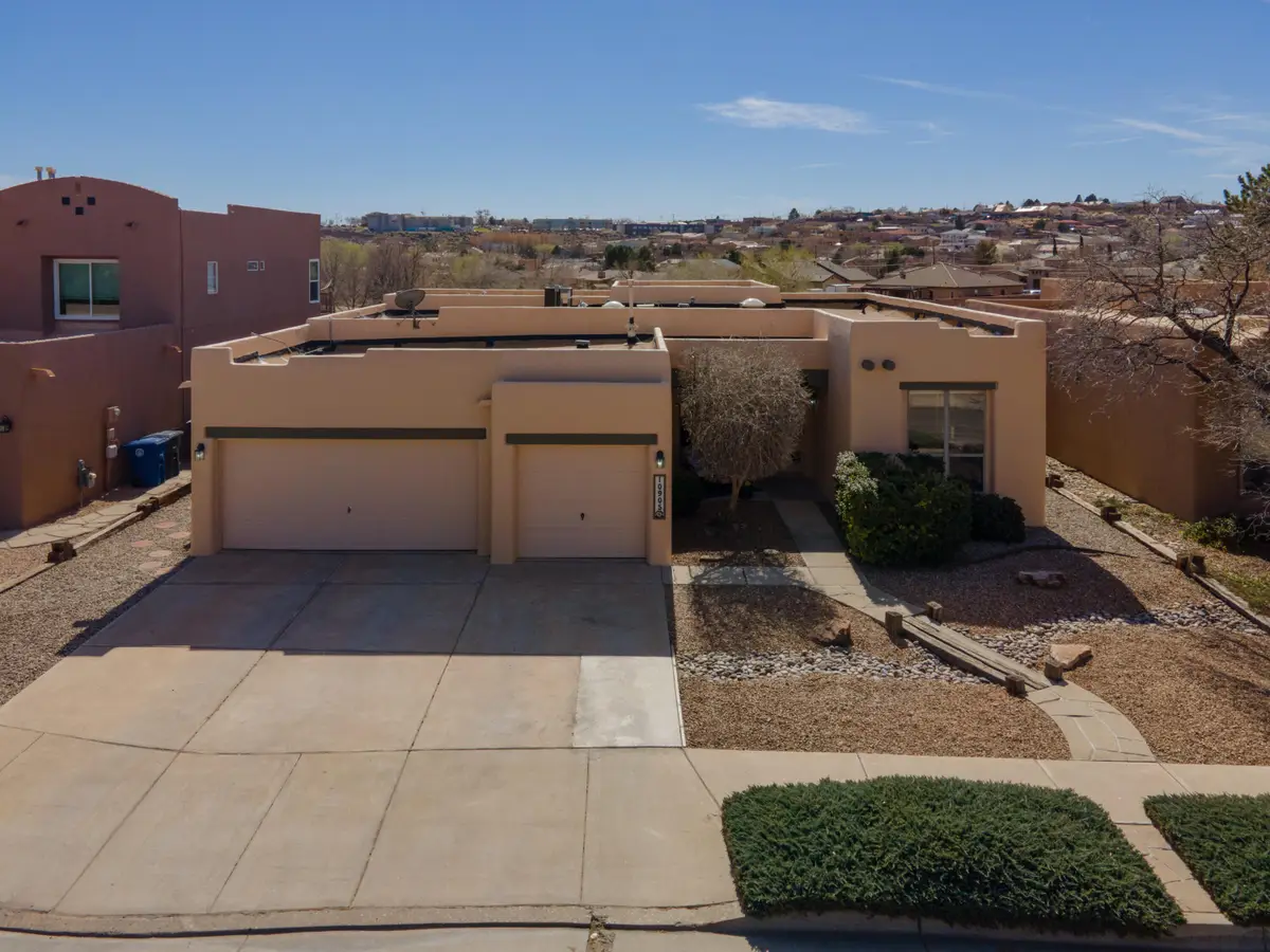 10905 Carreta Drive Nw, Albuquerque, NM 87114 - #1