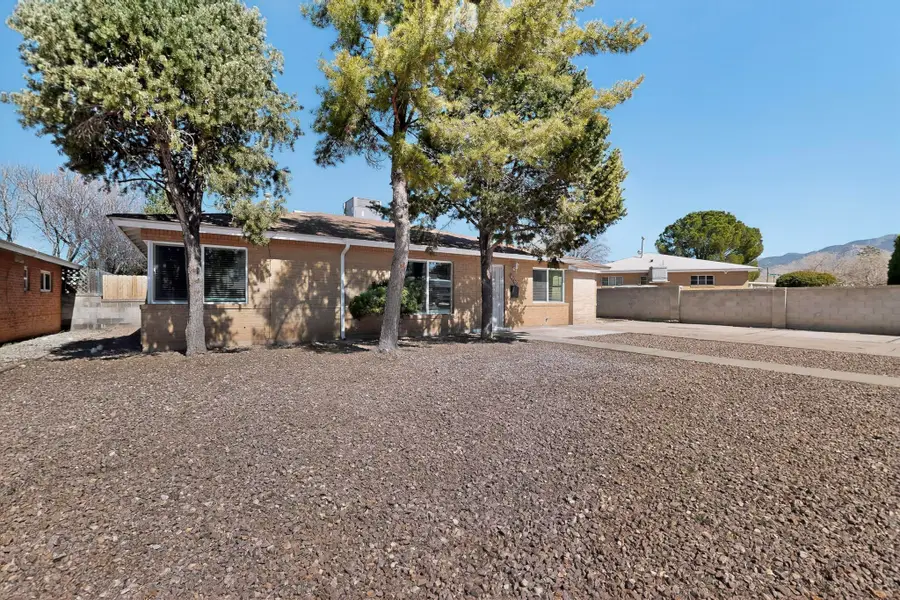 8715 Claremont Avenue Ne, Albuquerque, NM 87112 - #3