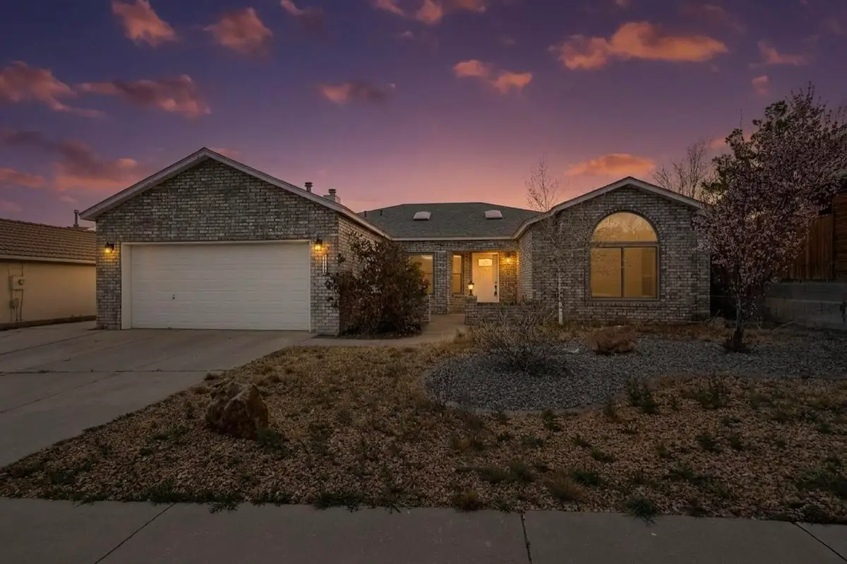 5404 Roanoke Avenue Nw, Albuquerque, NM 87120 - #1