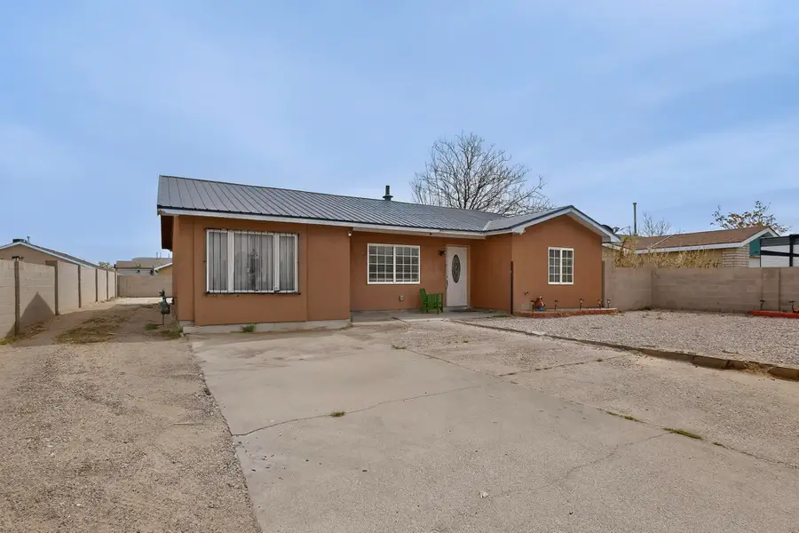 1233 Jenaro Street Sw, Albuquerque, NM 87121 - #3