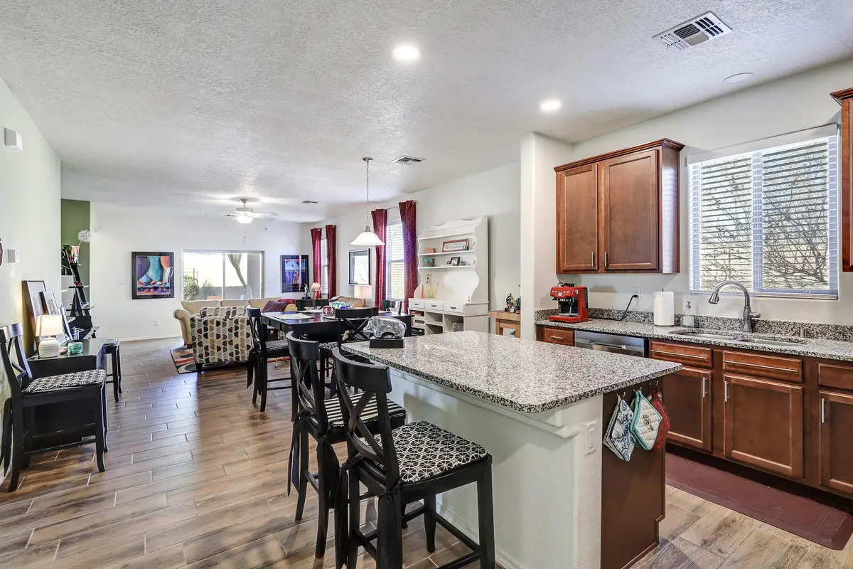 1743 Garden Way Sw, Albuquerque, NM 87105 - #1